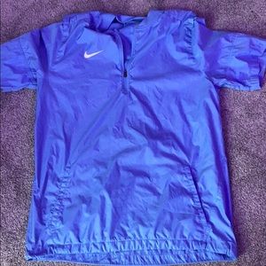nike wind breaker